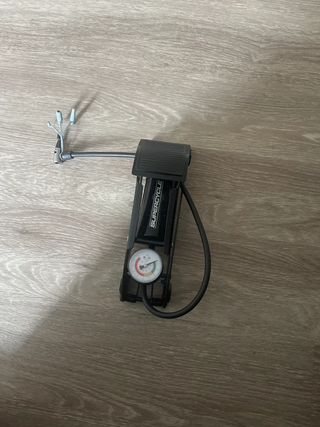 Movelo Rush 16" Kids Bike + Paw Patrol Helmet/Pads image indicator(5)