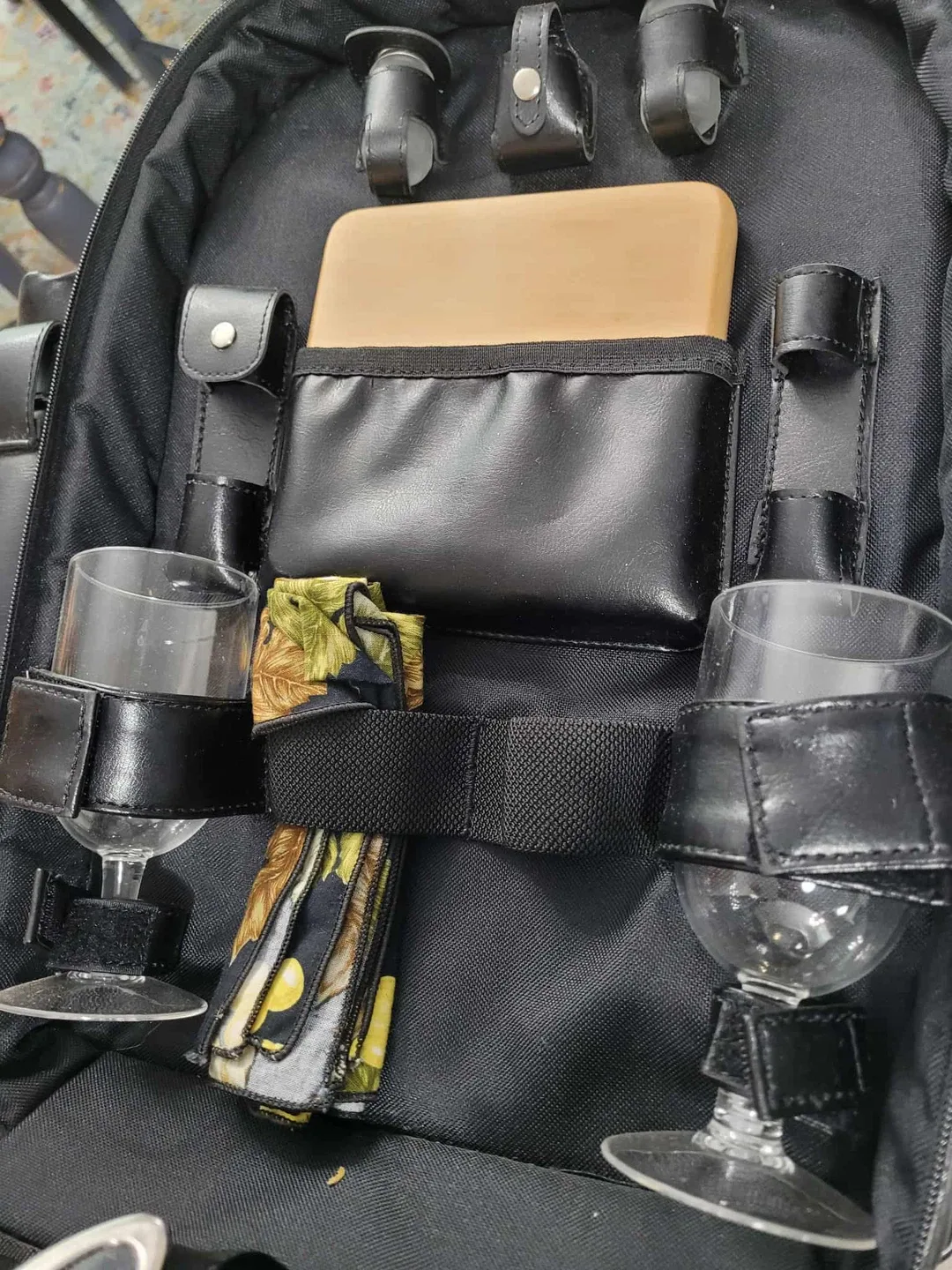 Legacy Picnic Time Backpack St. Pauli Girl german beer logo!!! image indicator(3)