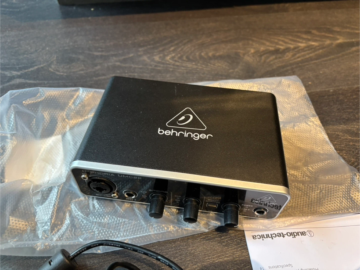 Behringer U-PHORIA UMC22 Audio Interface
