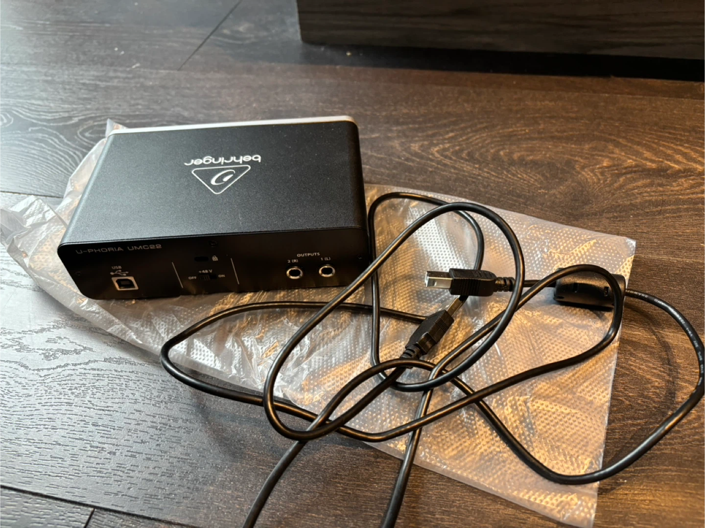 Behringer U-PHORIA UMC22 Audio Interface - photo 2
