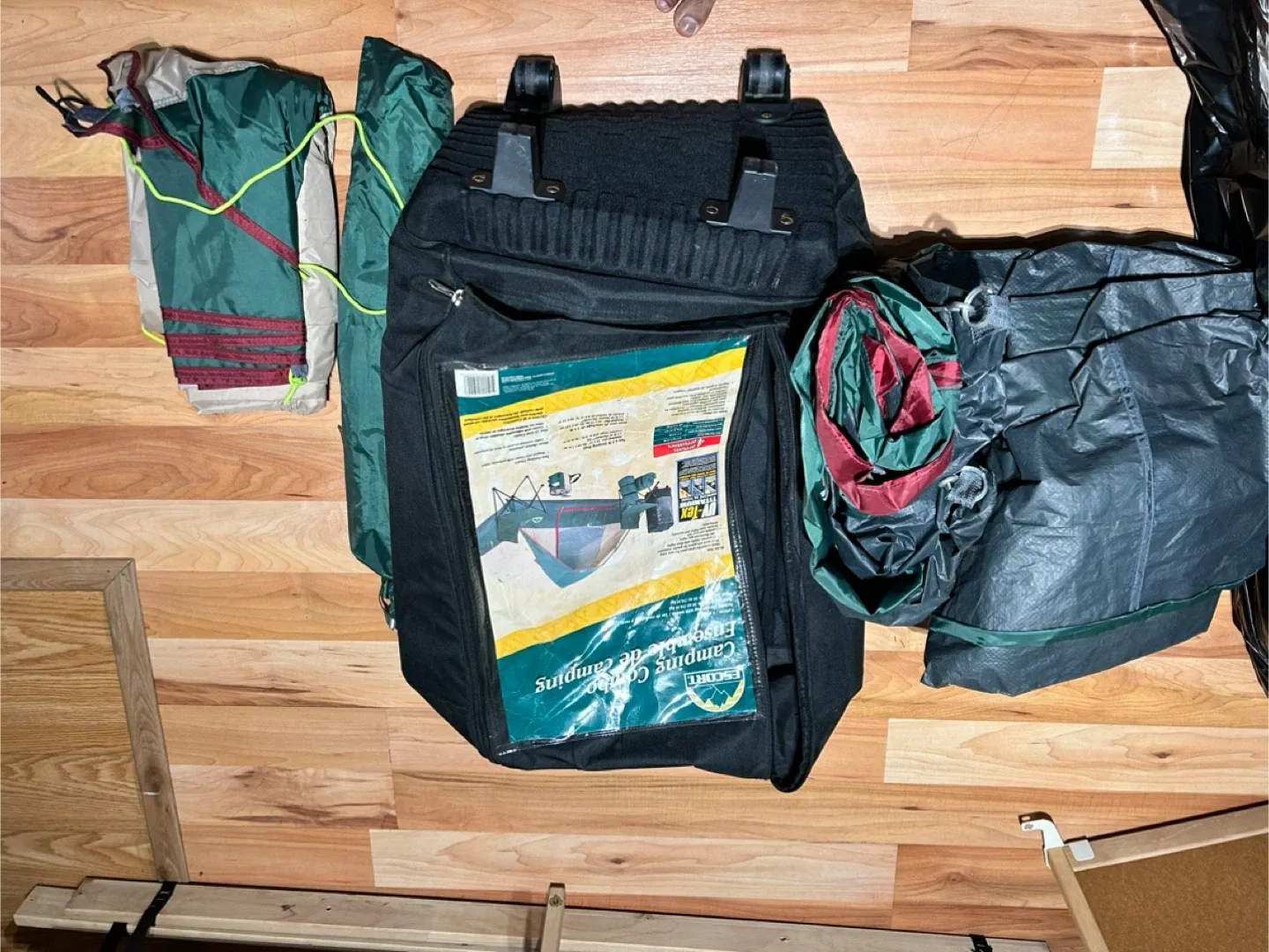 Escort Camping Ensenada Tent thumbnail