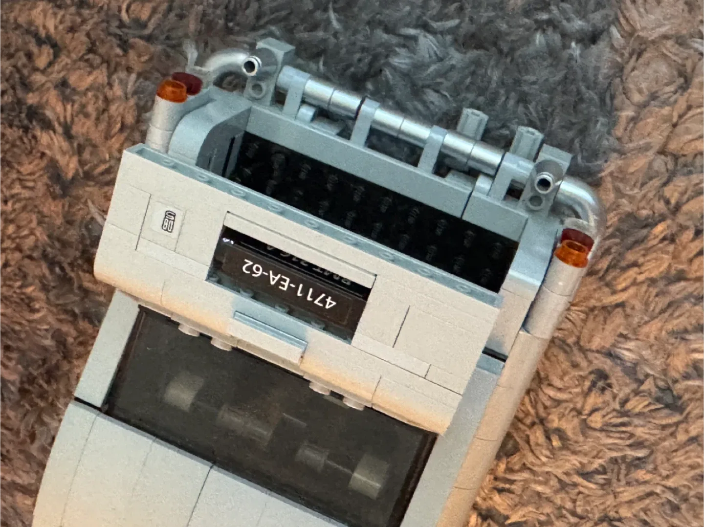 LEGO Aston Martin DB5 image indicator(4)