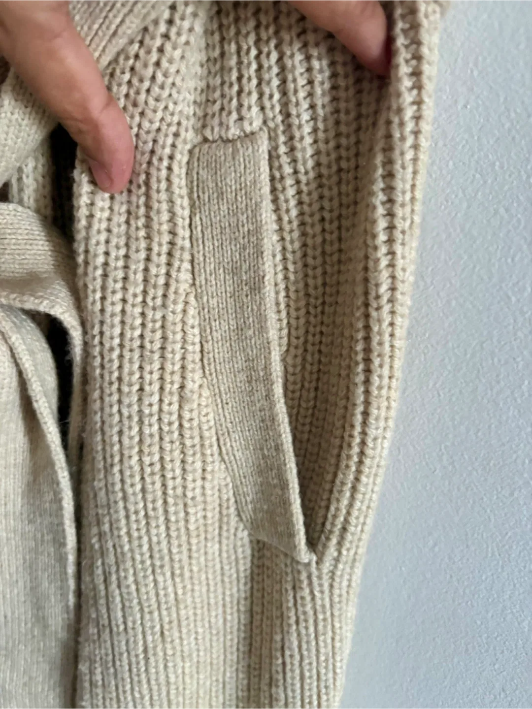 GAP Merino Wool Blend Vest ‼️final sale ‼️ image indicator(3)