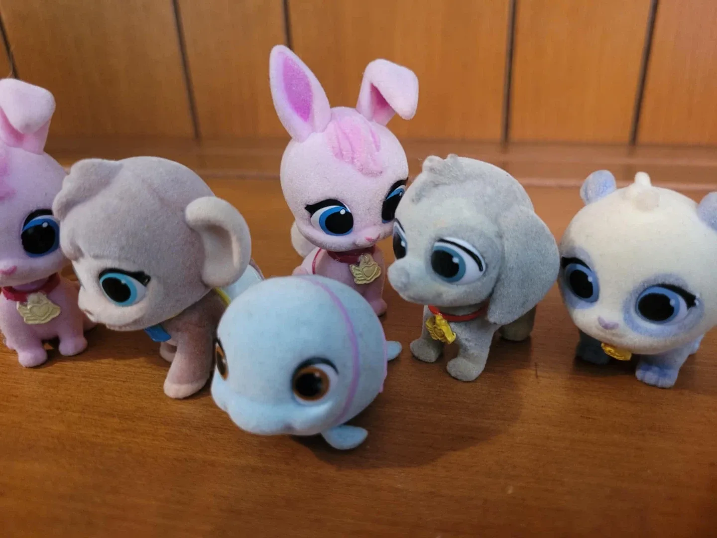 Bundle of 7 Flocked Animal Figures image indicator(2)