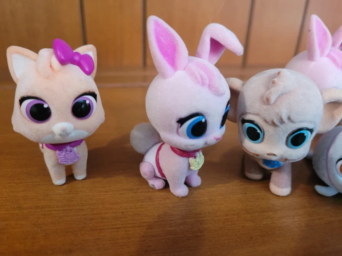 Bundle of 7 Flocked Animal Figures image indicator(4)