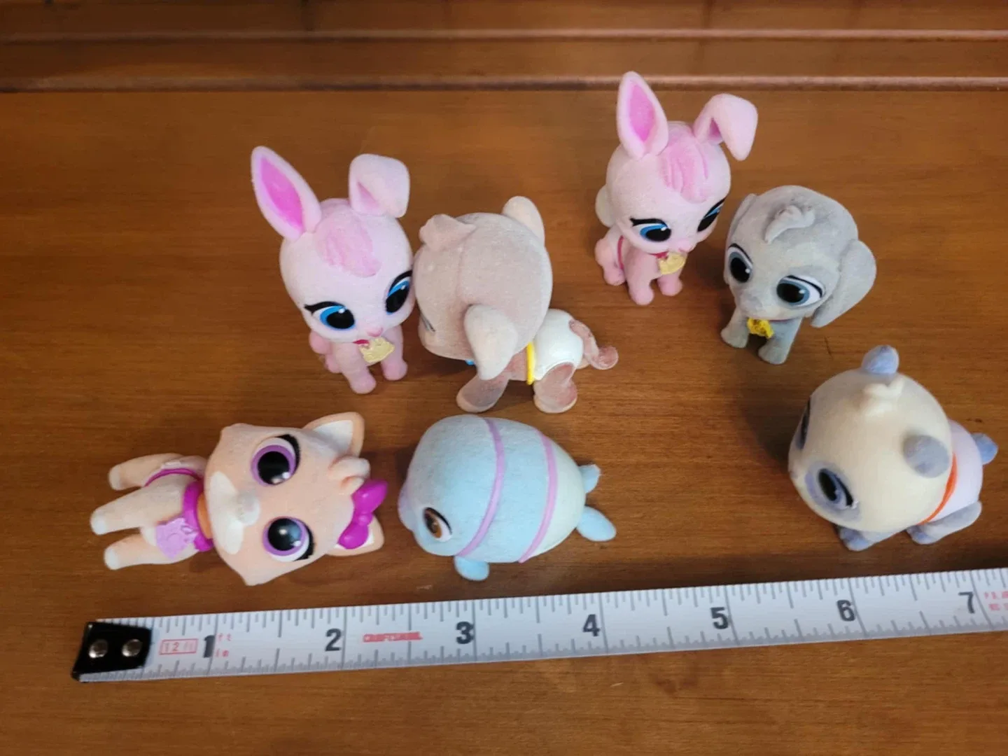 Bundle of 7 Flocked Animal Figures image indicator(3)