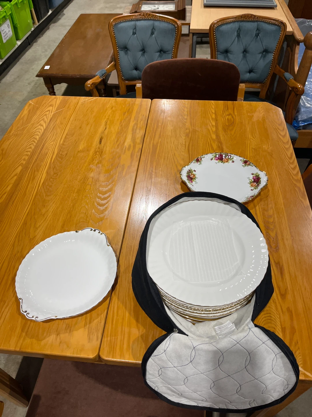 Royal Albert Bone China Plate Set - photo 3