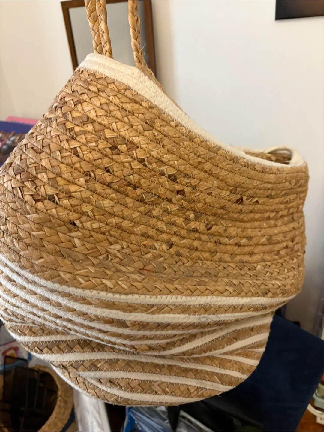 Woven Basket with Handles image indicator(3)