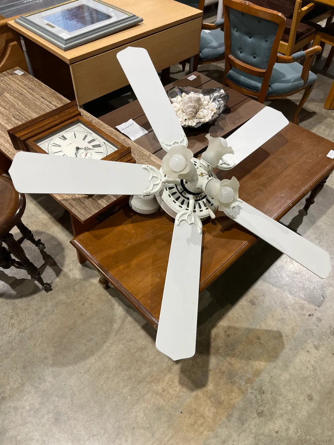 White Ceiling Fan with Light Fixtures thumbnail