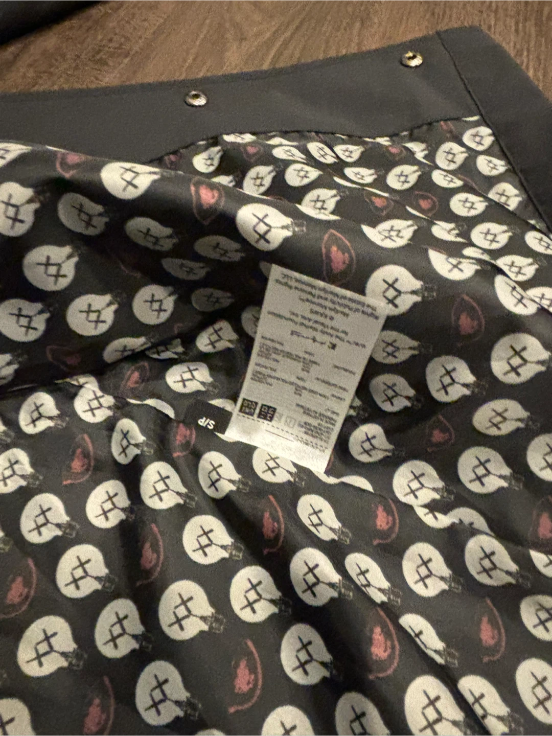 Uniqlo x Kaws Black Coach Jacket Size S - photo 4