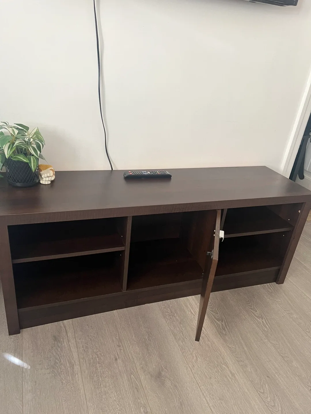 TV Stand,delivery available image indicator(2)