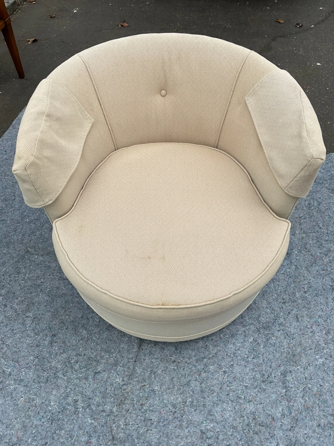 Swivel Barrel Chair - Beige - photo 2