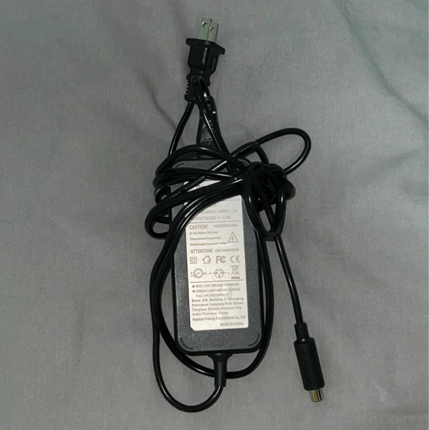 NEW Duxwire Li-ion Battery Charger TY-4220