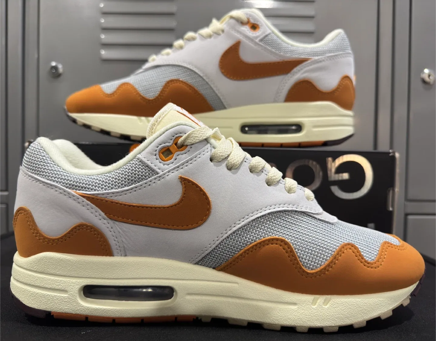 Nike Air Max 1 x Patta Waves Monarch - Men’s Size 9.5 image indicator(2)