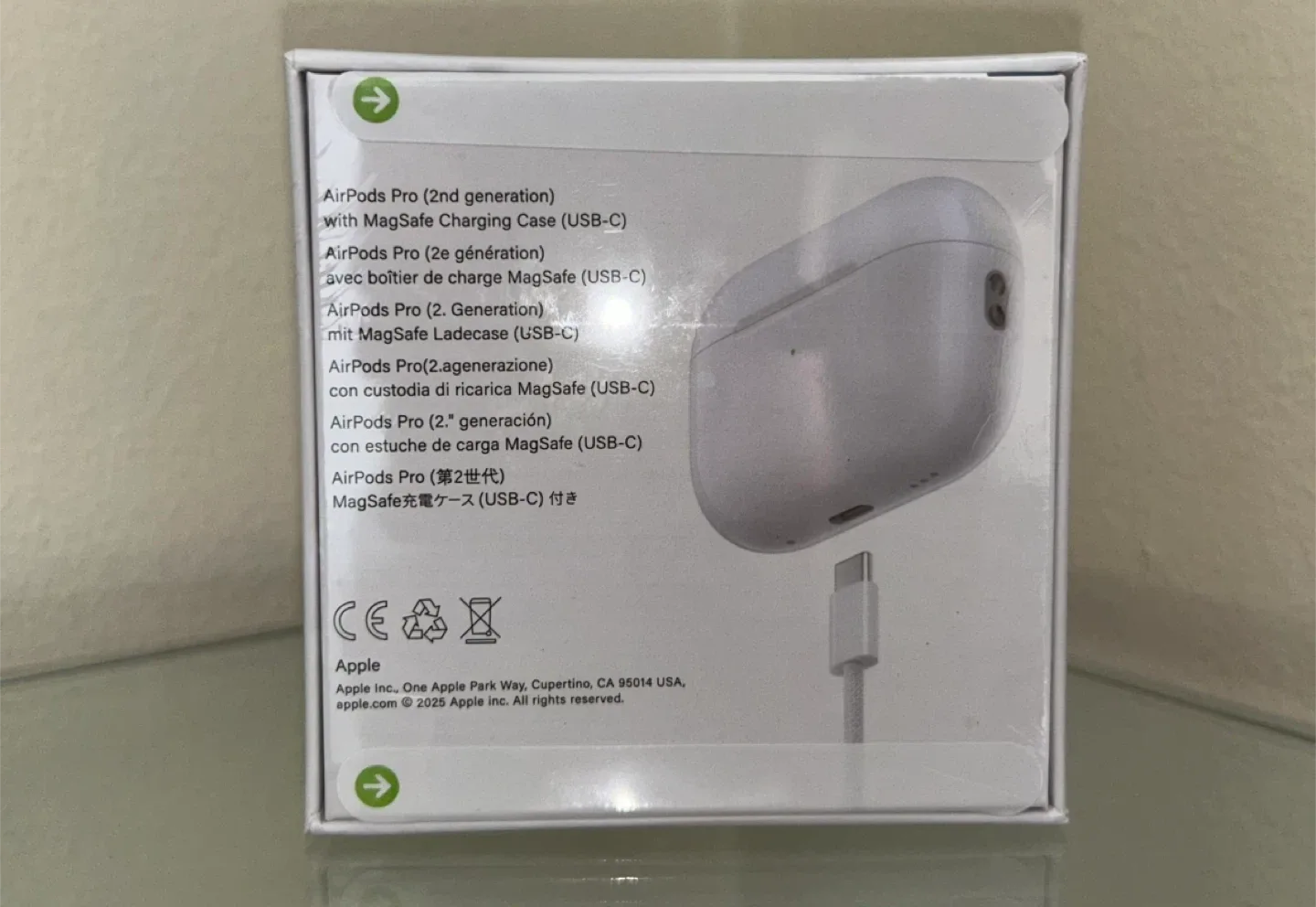 New Apple AirPods Pro (2nd Generation) with MagSafe image indicator(2)