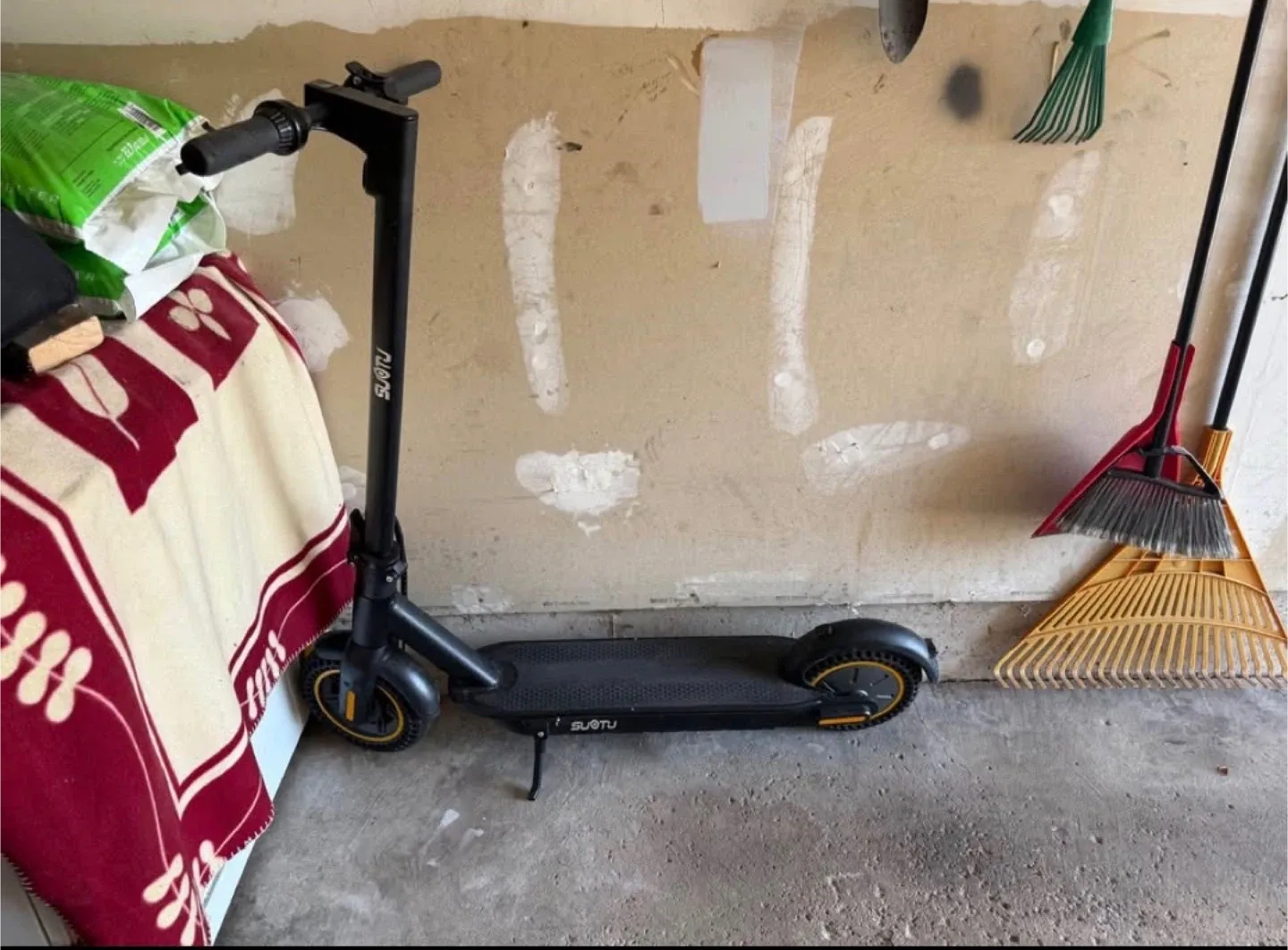 Sutiu Electric Scooter image indicator(2)