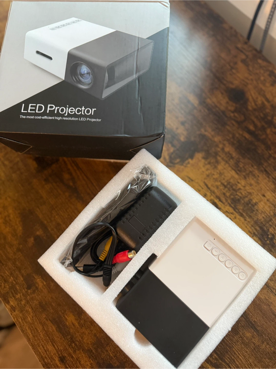 LED Projector - Cost Efficient High Resolution - photo 2