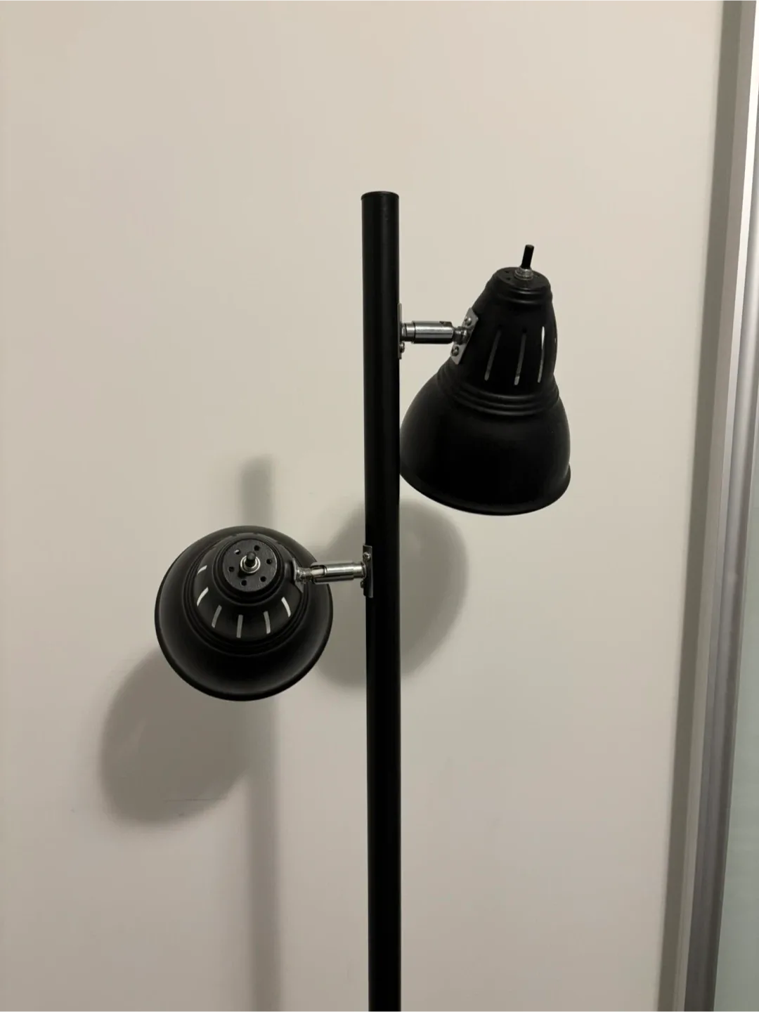 Black Floor Lamp with Adjustable Lights image indicator(4)