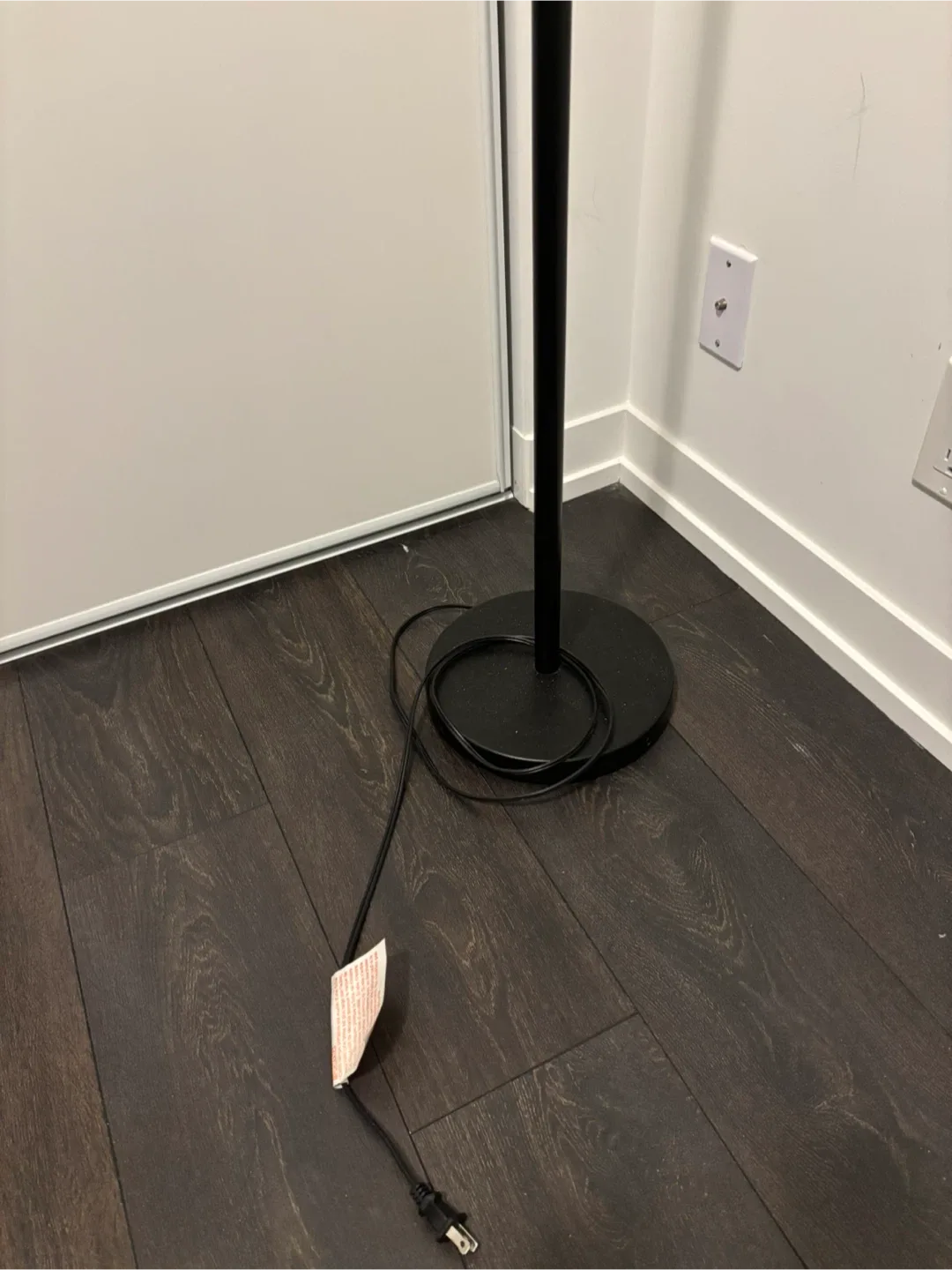 Black Floor Lamp with Adjustable Lights image indicator(5)