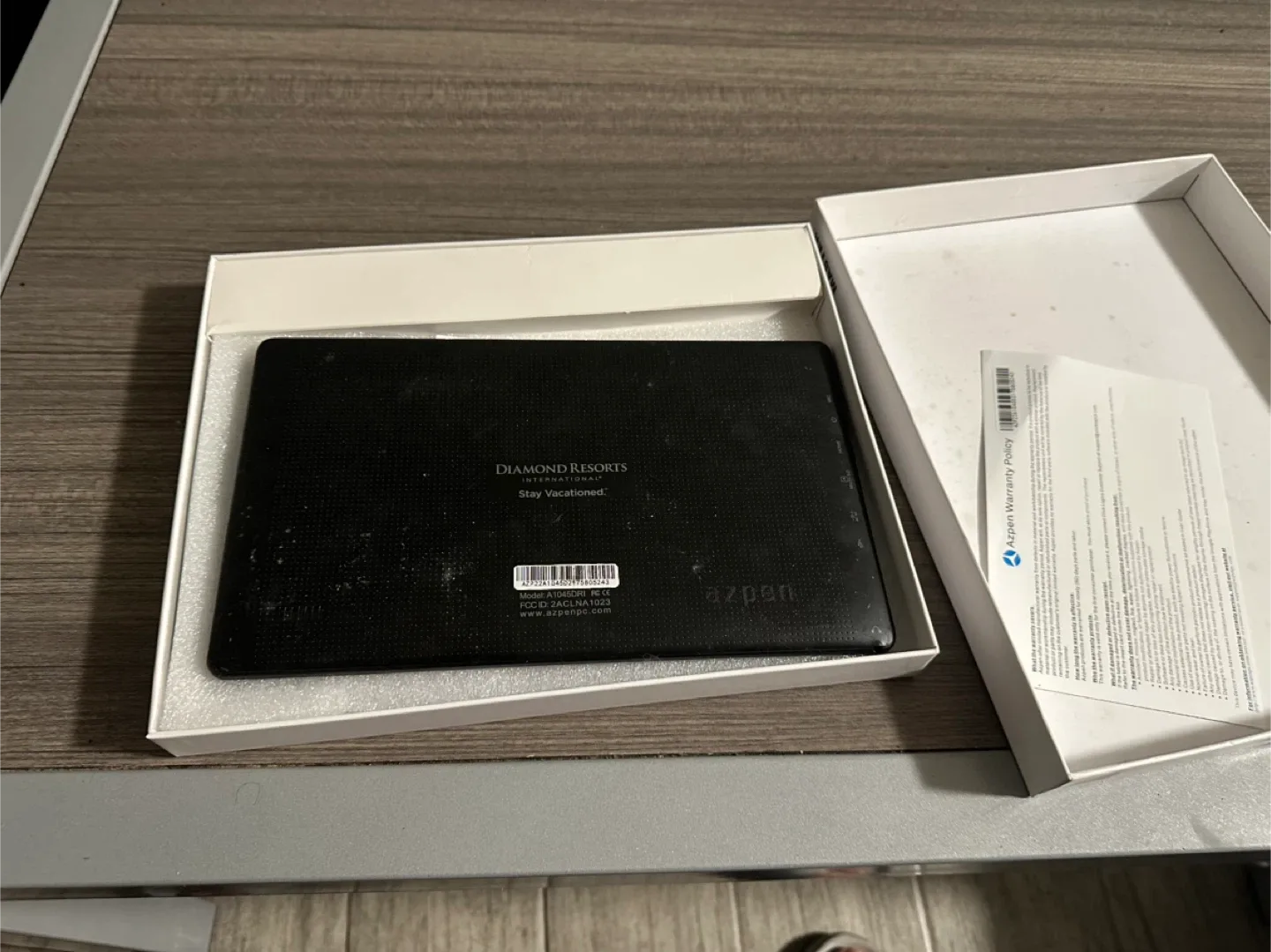 Azpen A1045DRI Tablet with Box image indicator(2)