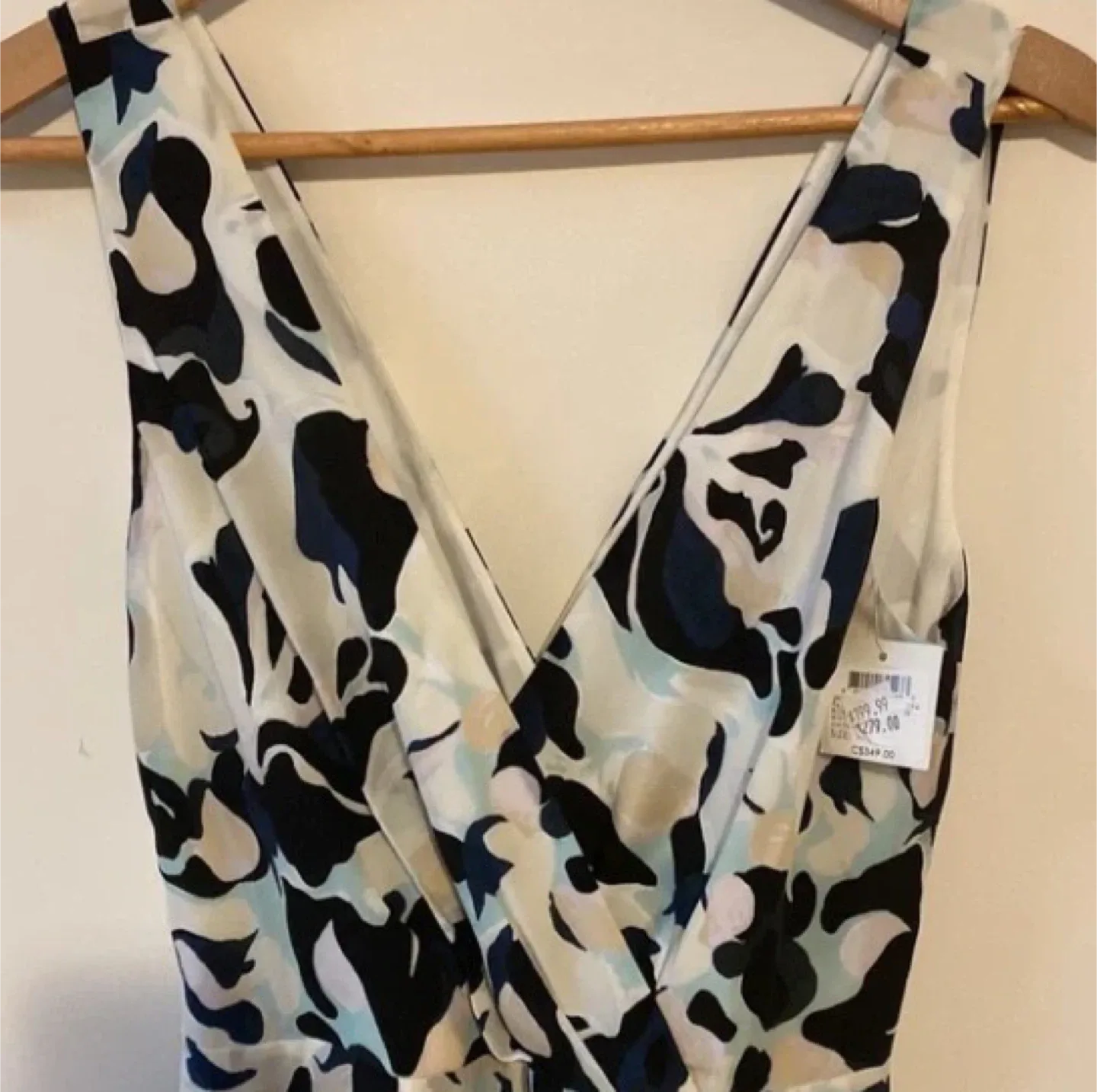 Club Monaco 100% Silk Wrap Effect Dress *Brand New With Tags* image indicator(6)