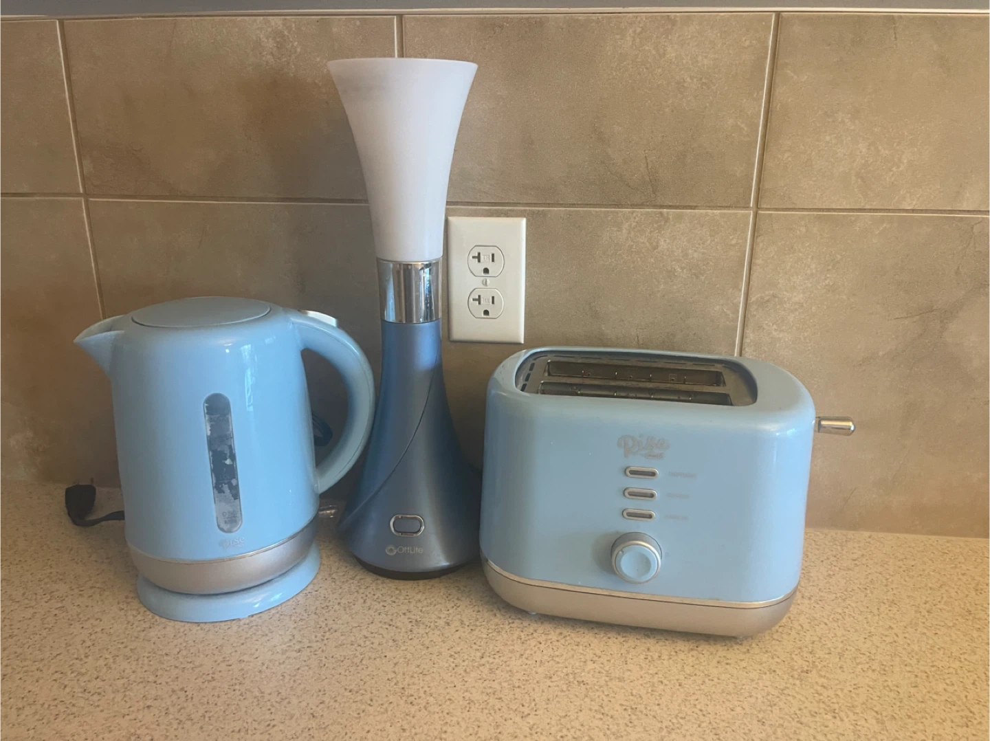 Matching Rise pale blue Toaster & Kettle  Set