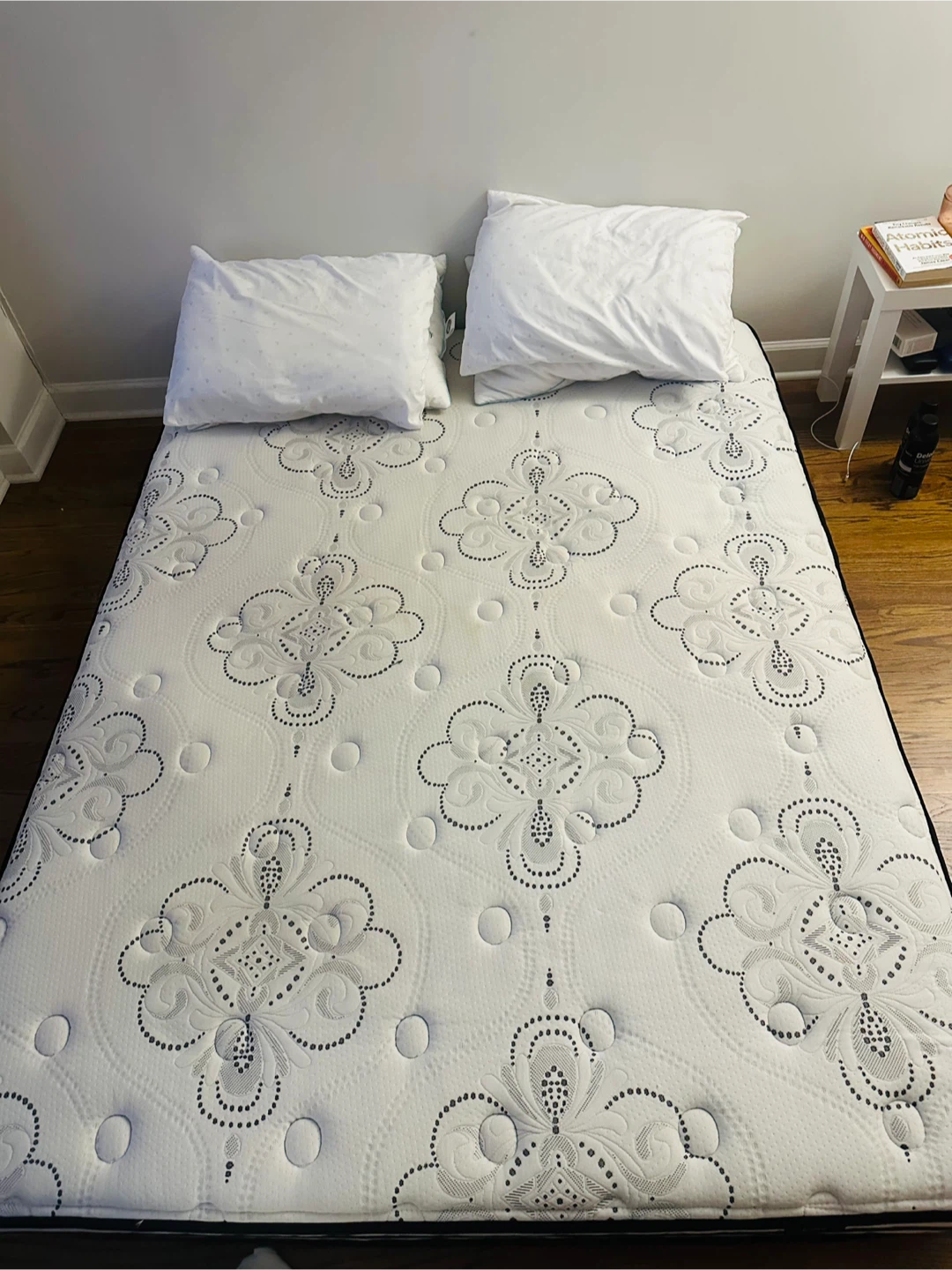 Queen Mattress. 12 inches high. Pickup 09/28.
