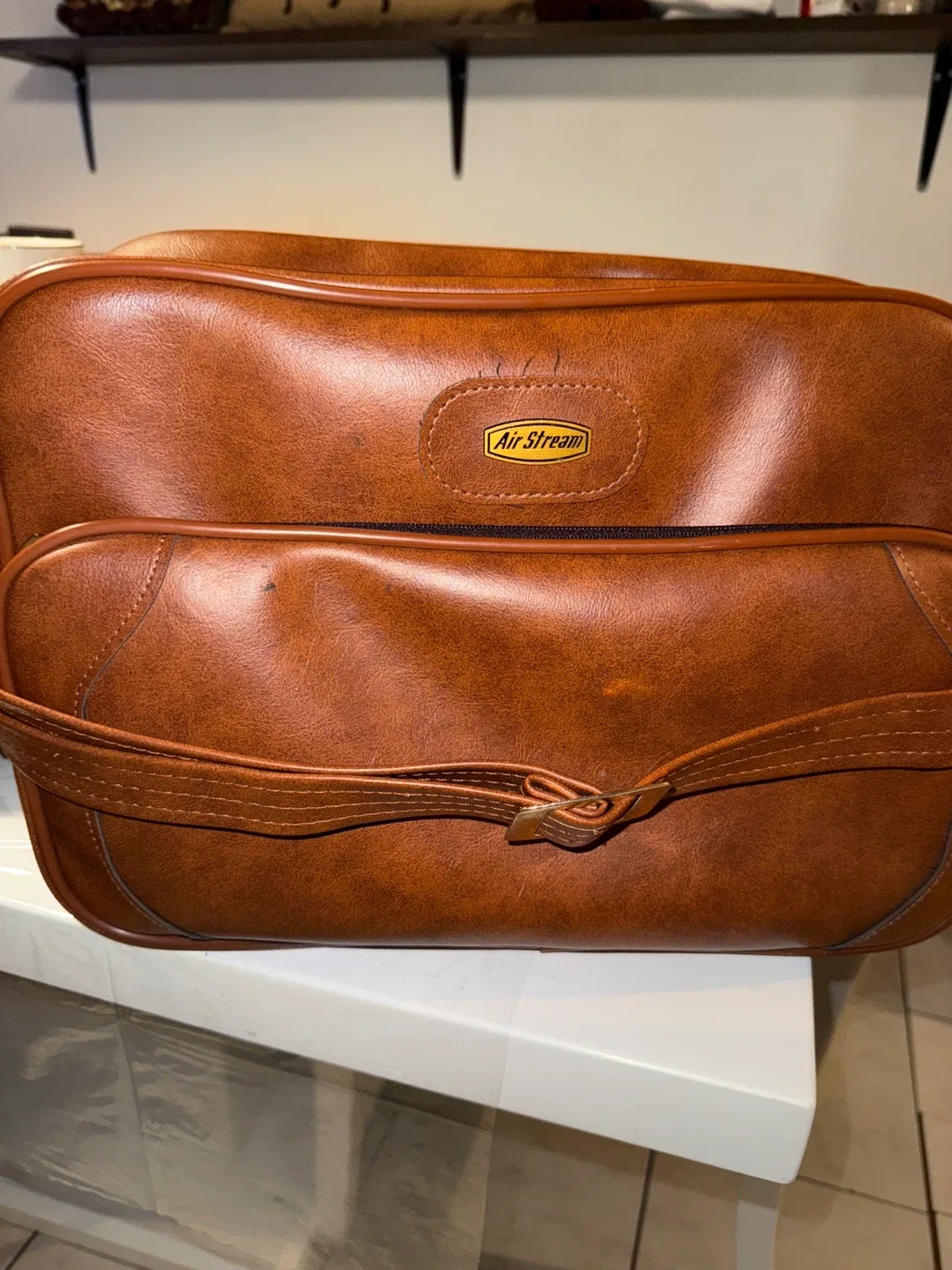 Air Stream Brown Leather Bag image indicator(7)