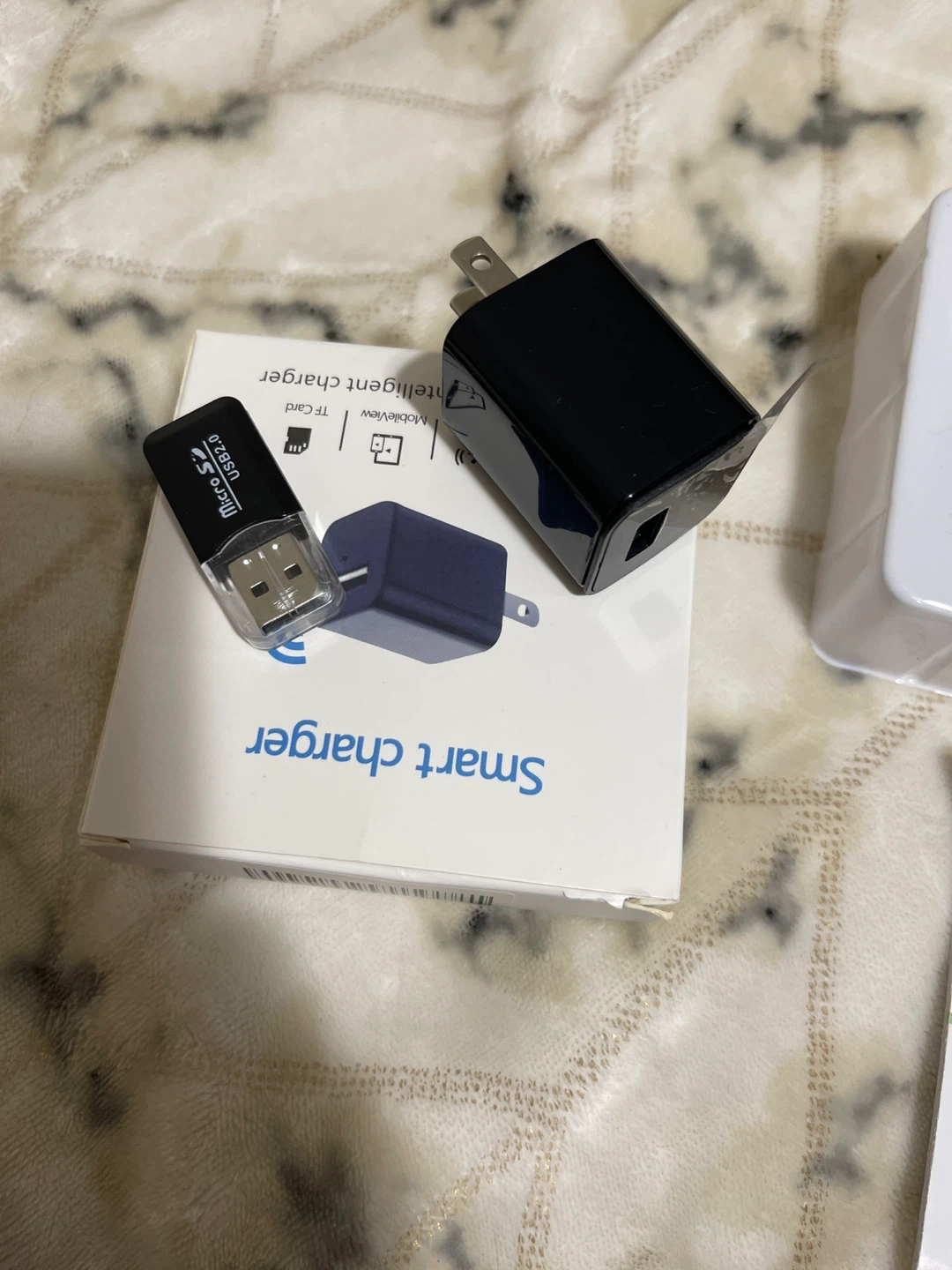 Smart Charger + Micro SD USB 2.0 Reader - New in Box! - photo 3