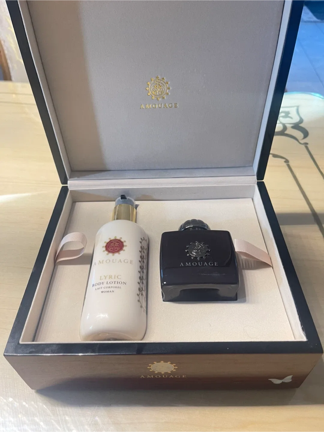 Amouage Lyric Woman Set image indicator(4)