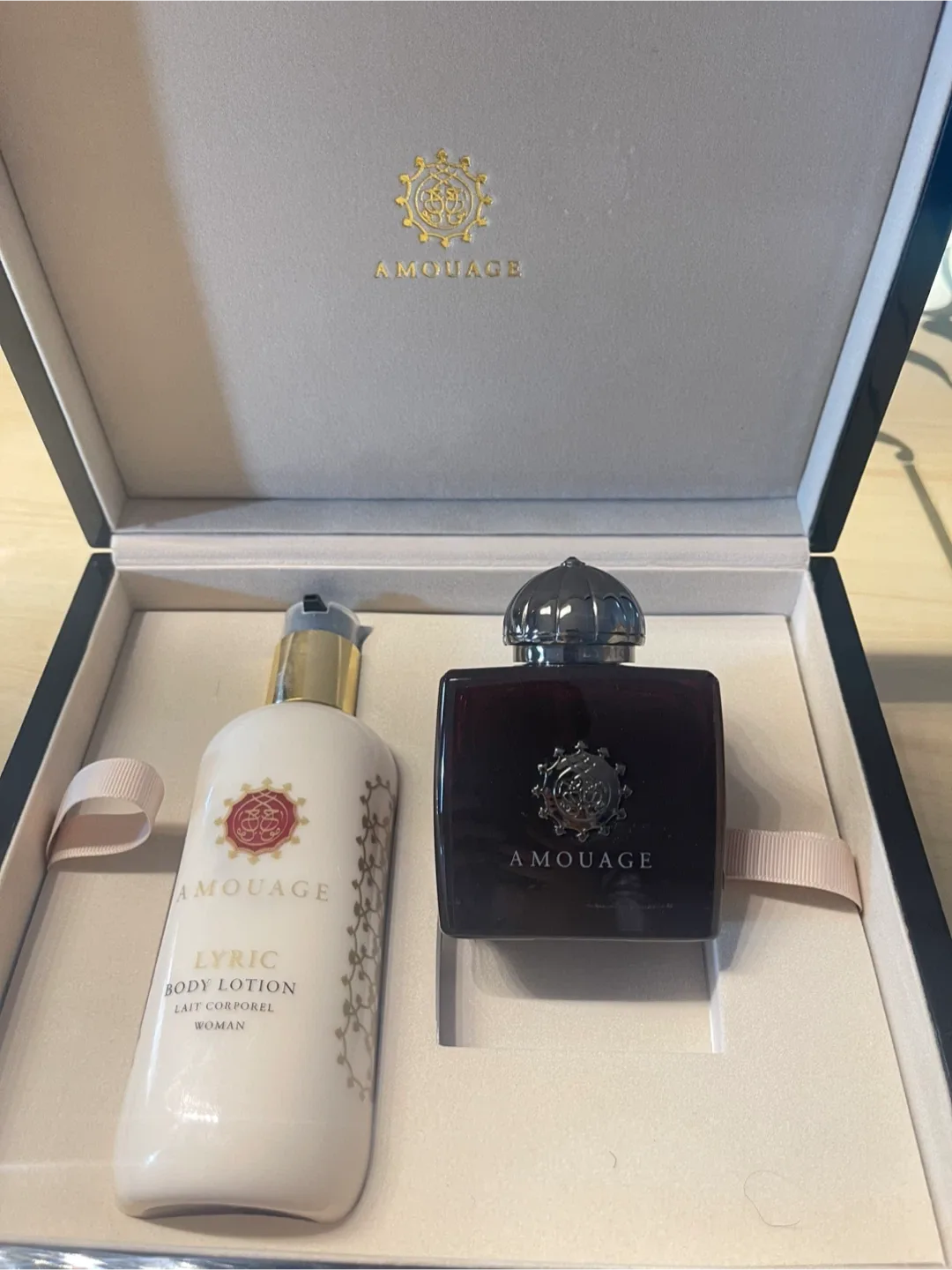 Amouage Lyric Woman Set image indicator(3)