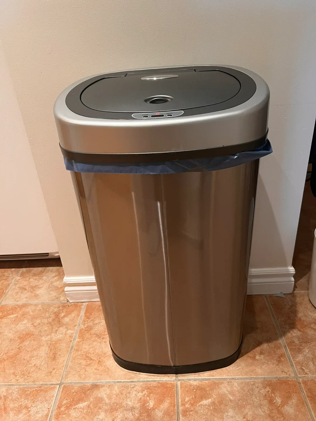 13.2-Gallon Touchless Stainless Steel Trash Can / Automatic thumbnail