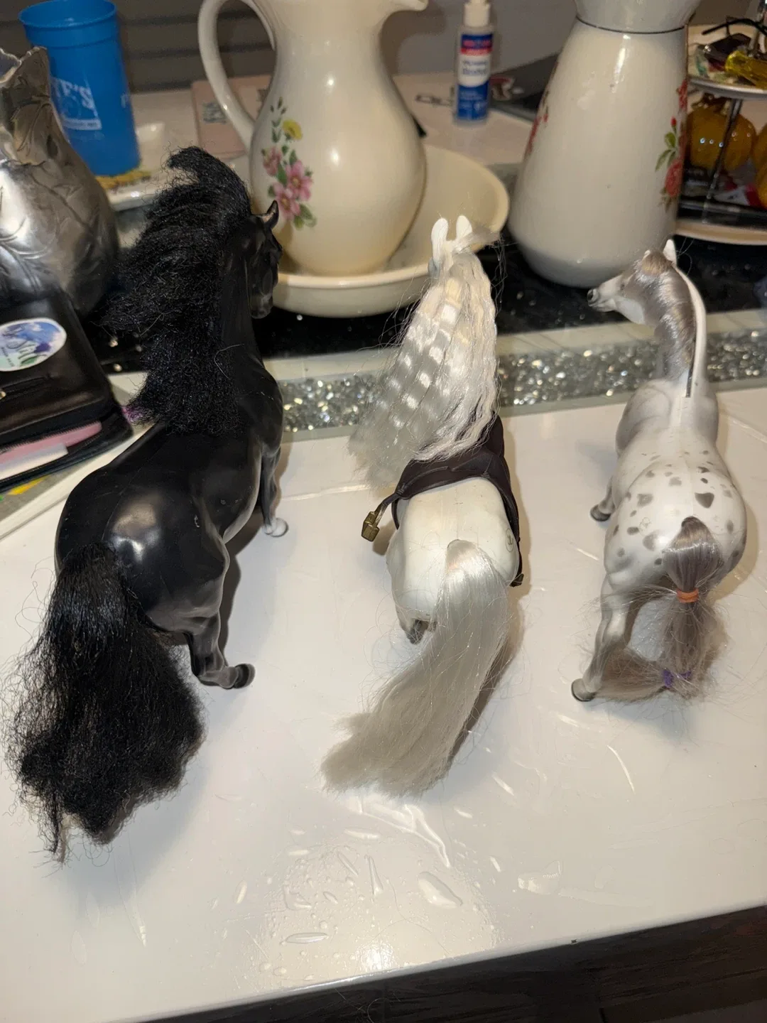 Horse Figurines - Set of 3 image indicator(6)