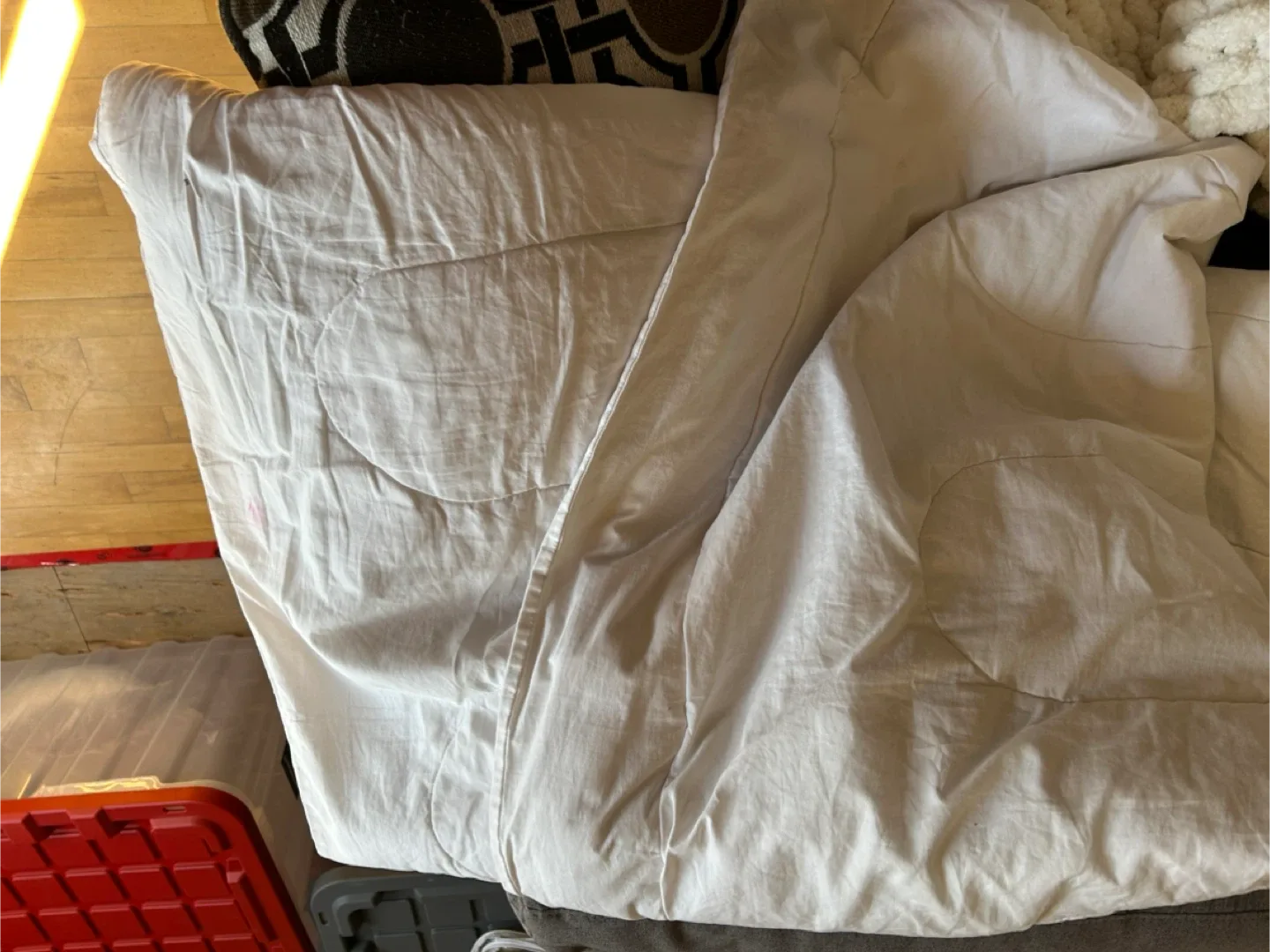 Double size White Comforter thumbnail