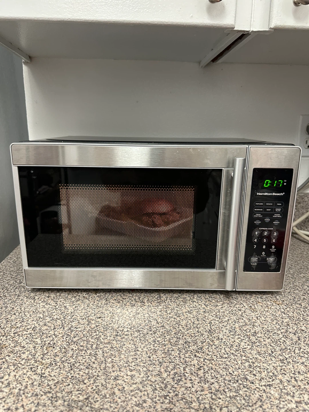 0.7 Cu ft Hamilton Beach Microwave