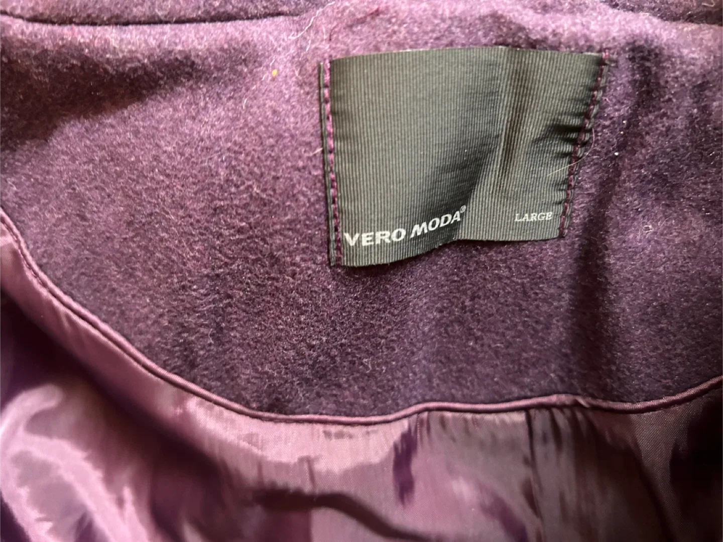 November 26 available or after Coat - Size Large image indicator(4)