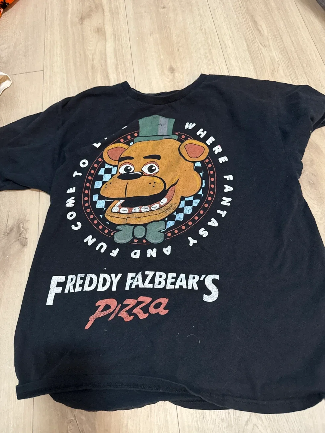 Freddy Fazbear's Pizza T-Shirt thumbnail