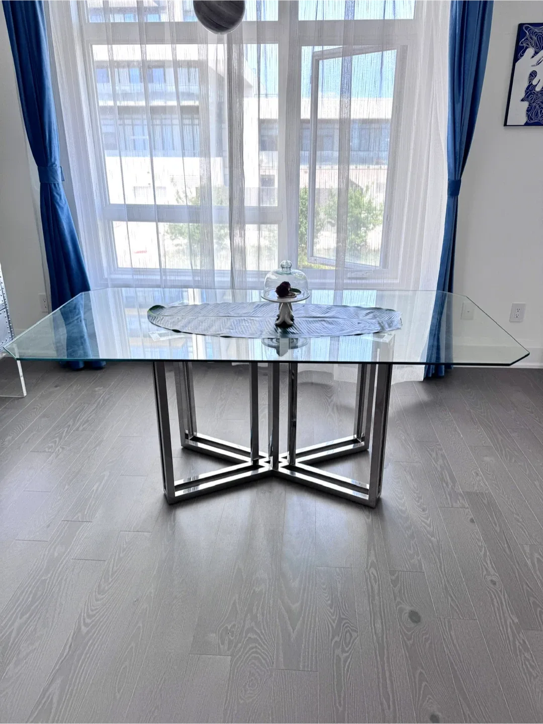 Glass Dining Table with Chrome Base image indicator(3)