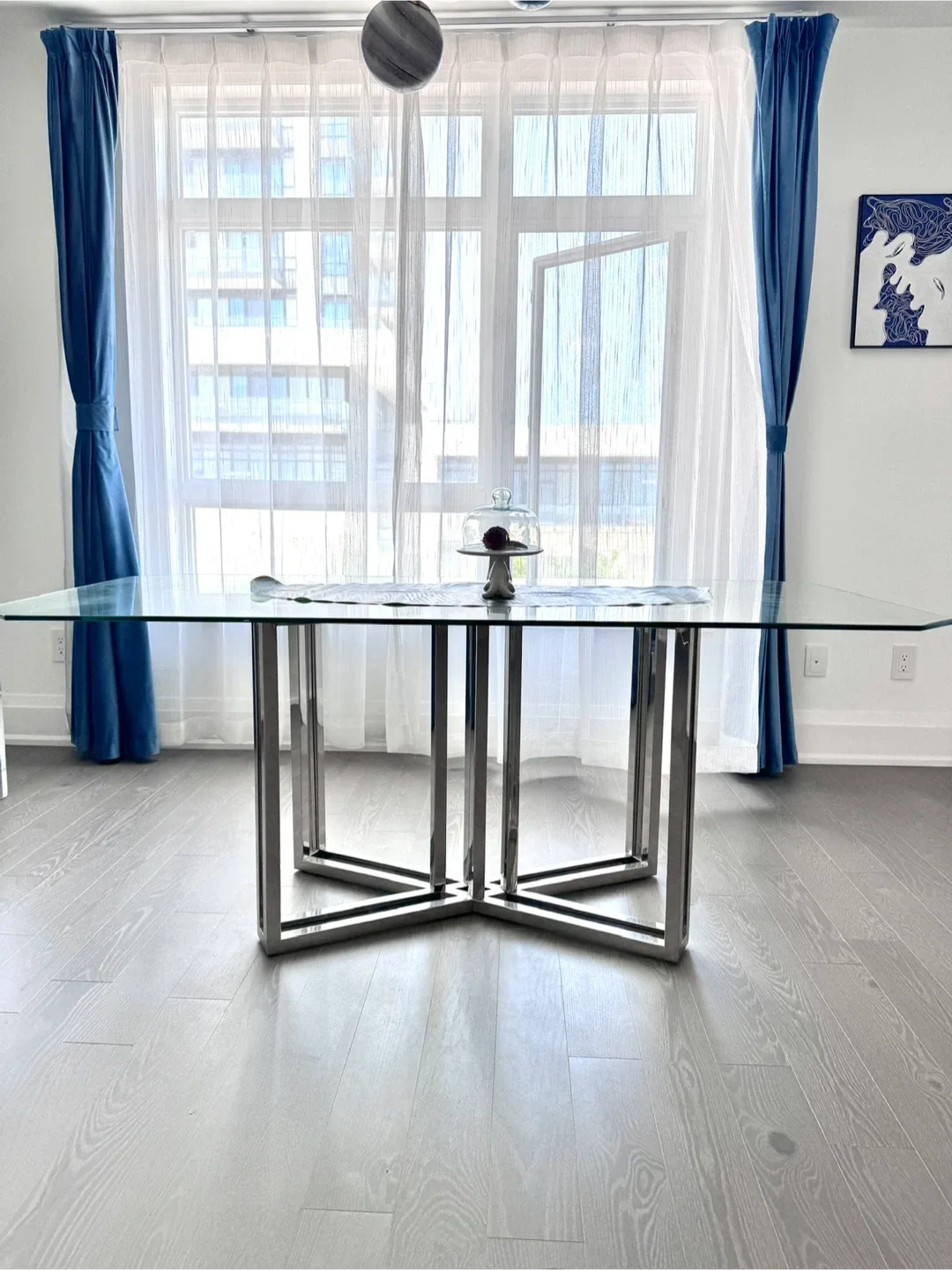 Glass Dining Table with Chrome Base image indicator(2)