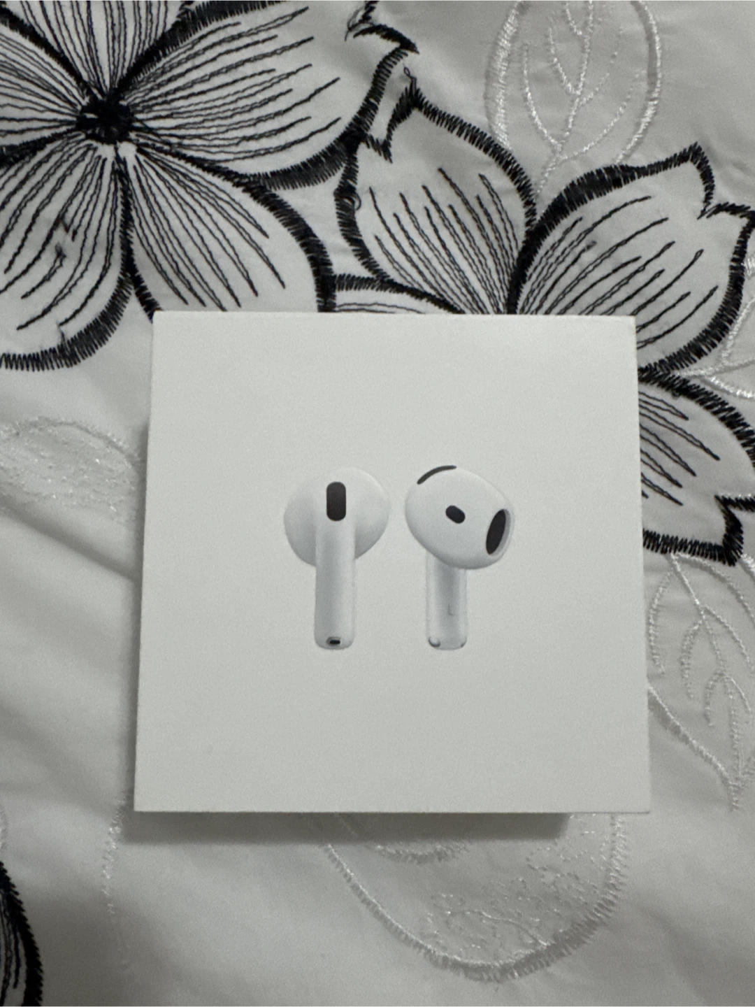 New Apple AirPods 4