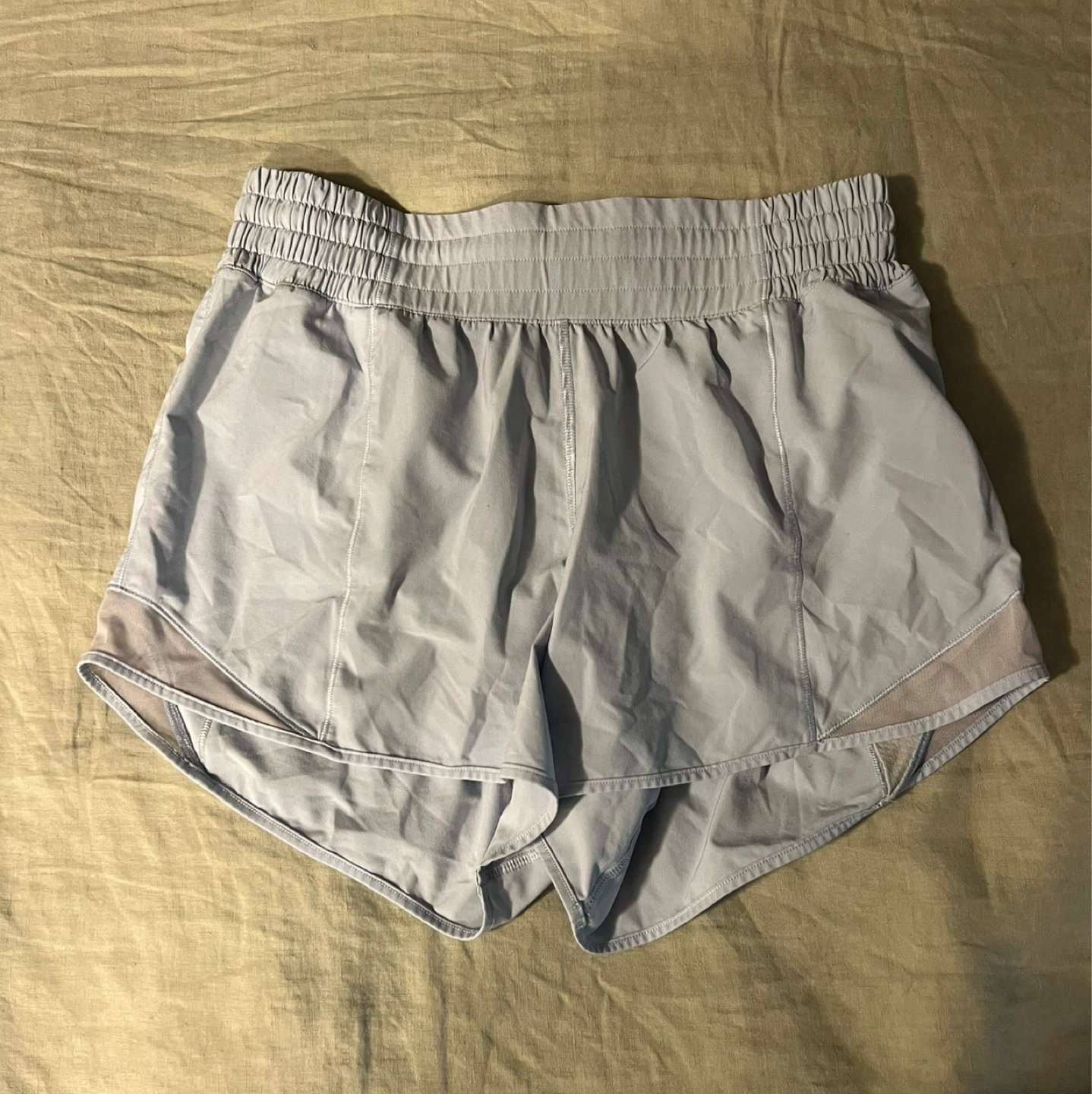 Lululemon Hotty Hot High-Rise Short 4" - size 6 - photo 5