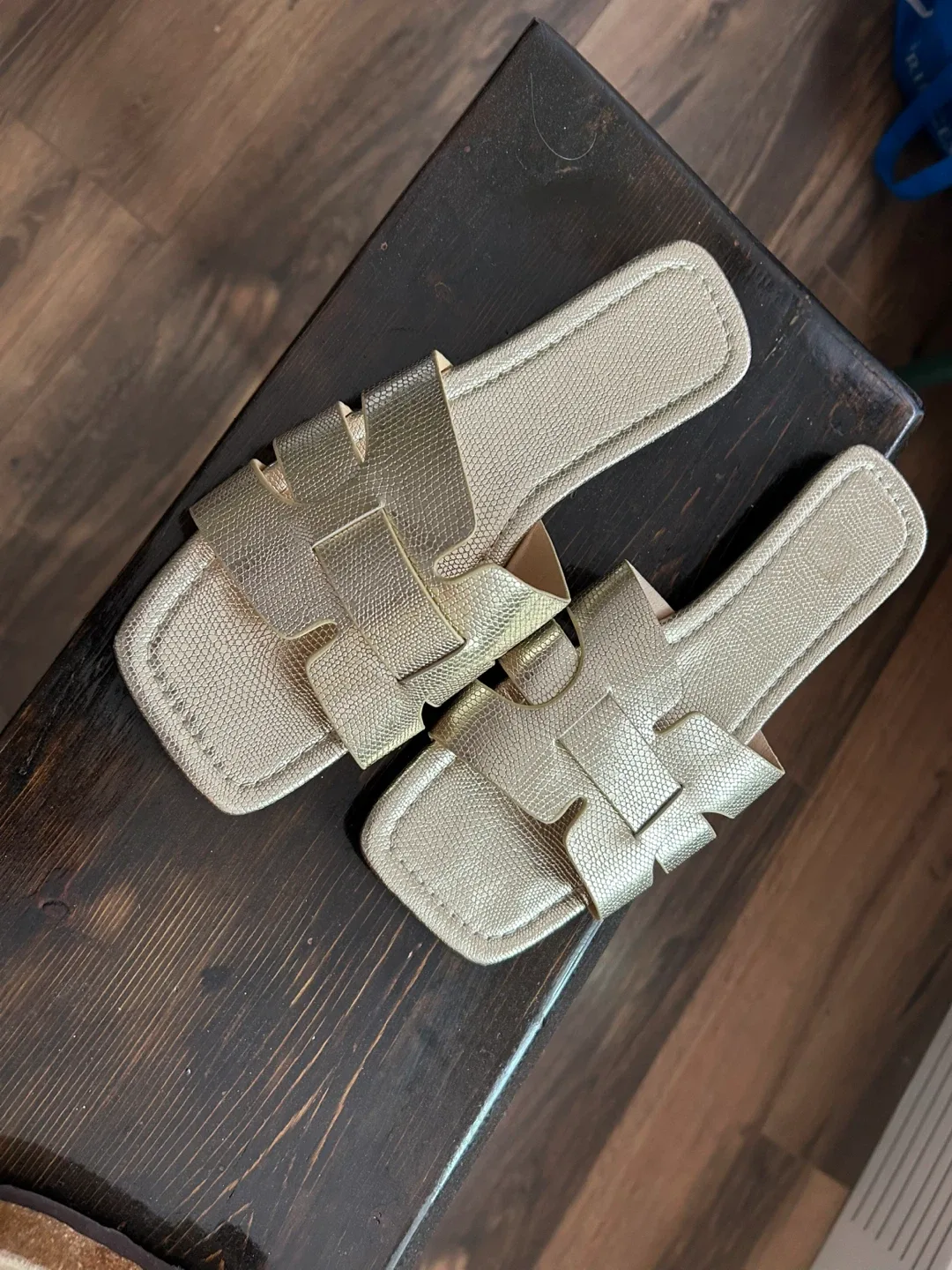 Gold Slides - Size 10 thumbnail