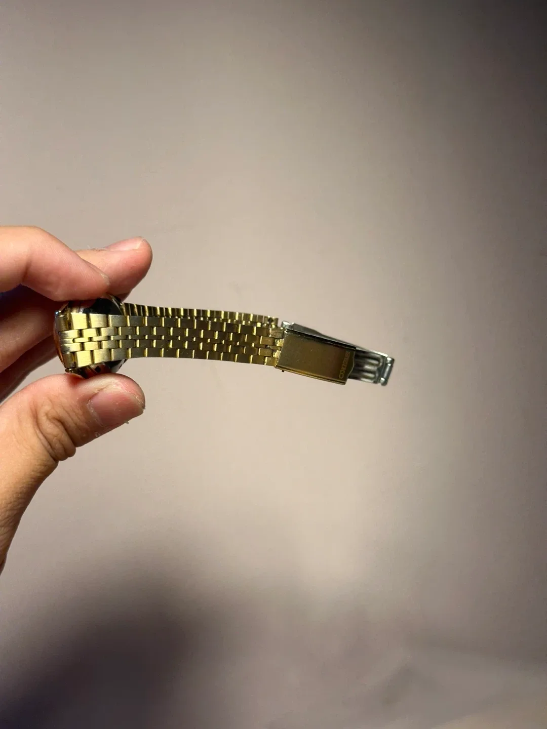 Seiko 5 Automatic Gold Watch image indicator(2)