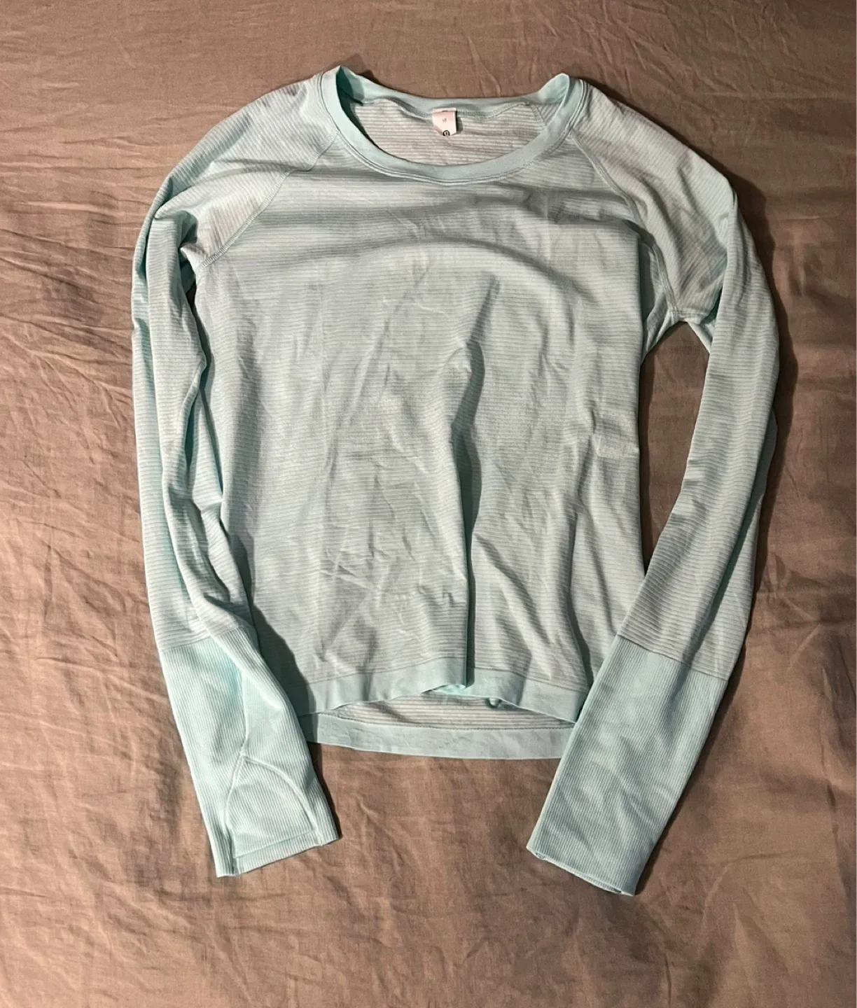 Lululemon Swiftly Tech Long-Sleeve Shirt 2.0  - size 10 image indicator(3)