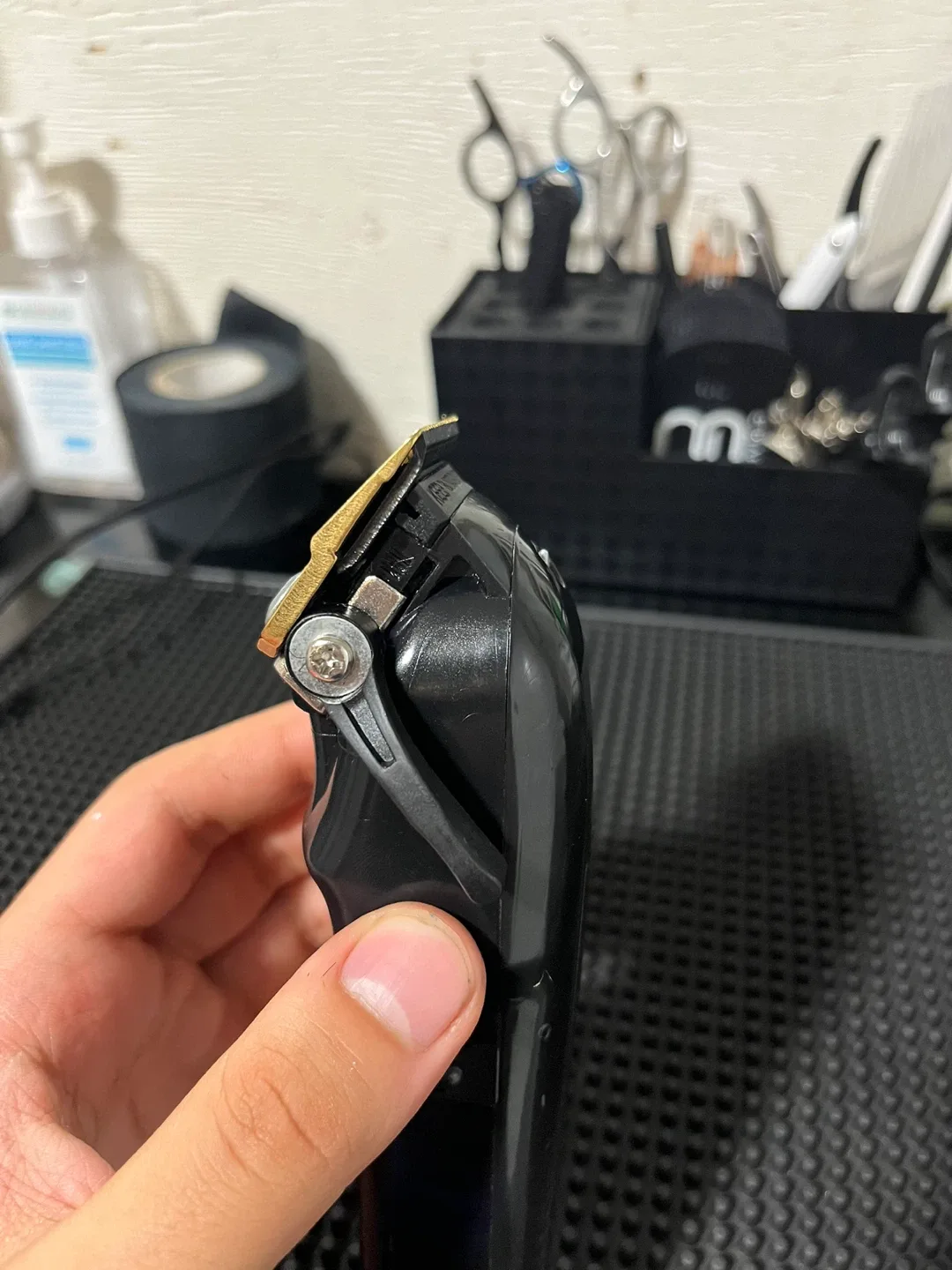 Wahl Magic Clip Cordless Barber Combo Kit image indicator(6)