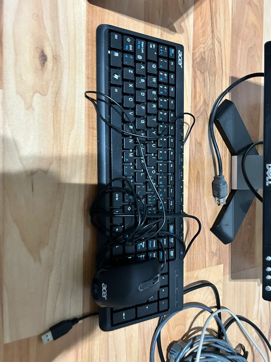 Acer Aspire AX3950-EB20P Desktop PC with Dell Monitor image indicator(4)