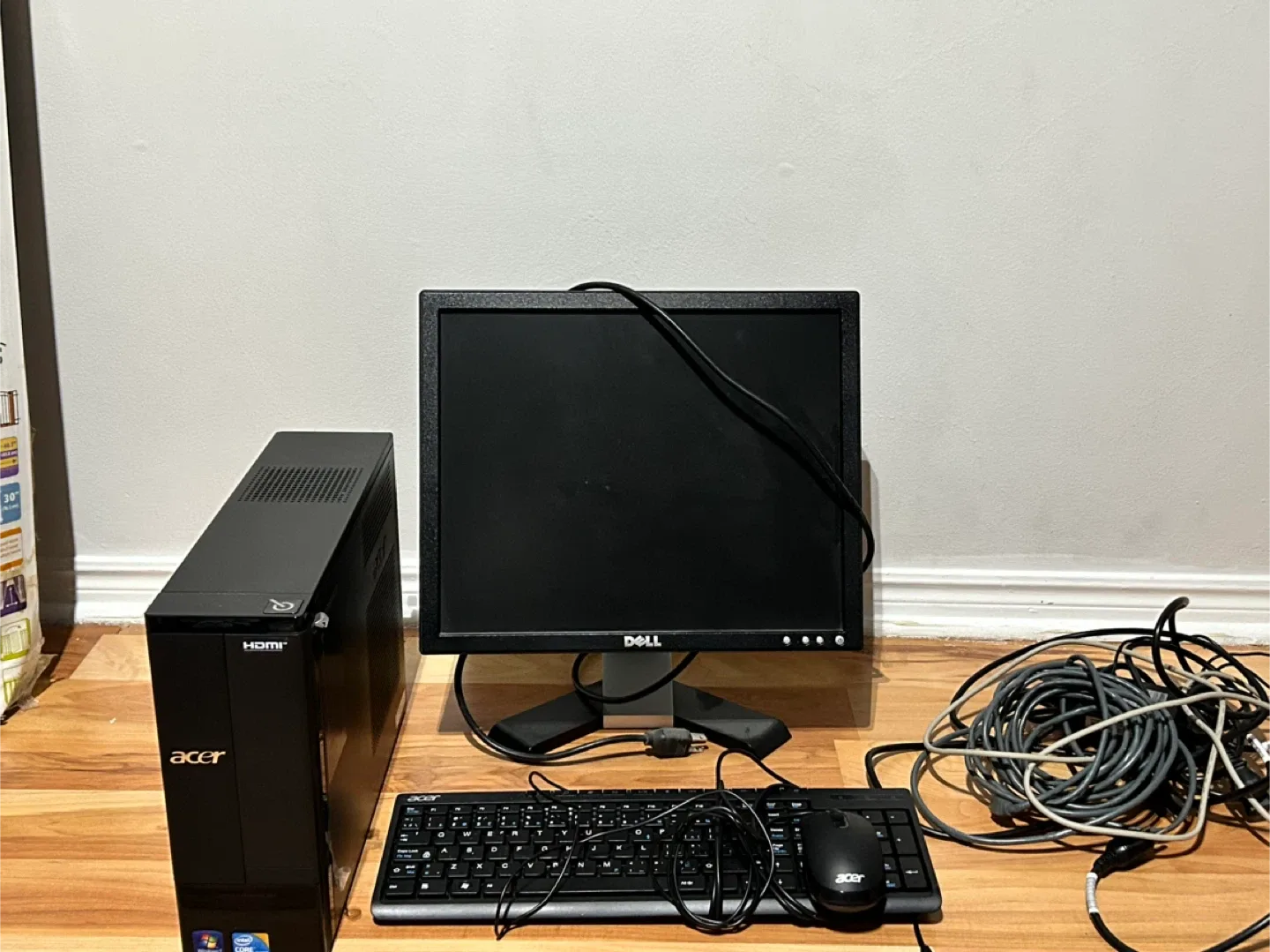 Acer Aspire AX3950-EB20P Desktop PC with Dell Monitor image indicator(2)