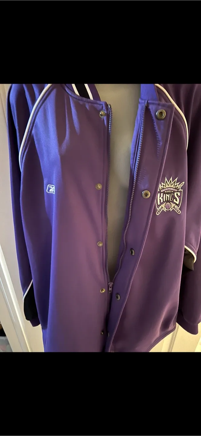 Reebok Sacramento Kings Jacket Size L thumbnail