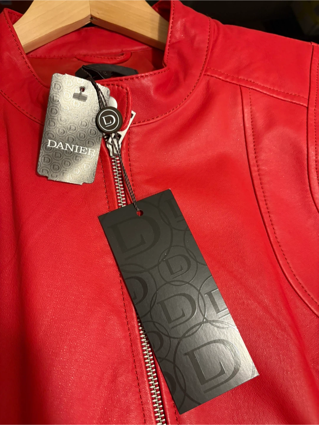 Danier Nola Red Leather Jacket XL - photo 4