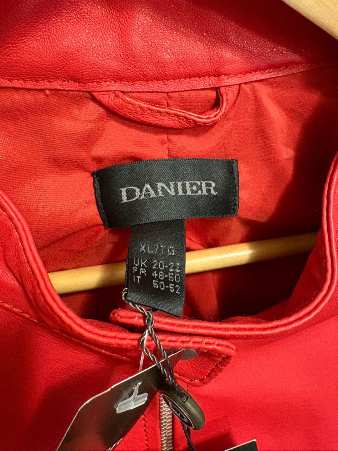 Danier Nola Red Leather Jacket XL - photo 5